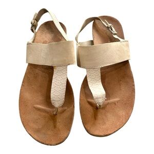 Franco Sarto Taupe Flat Thong Sandal Size 8.5